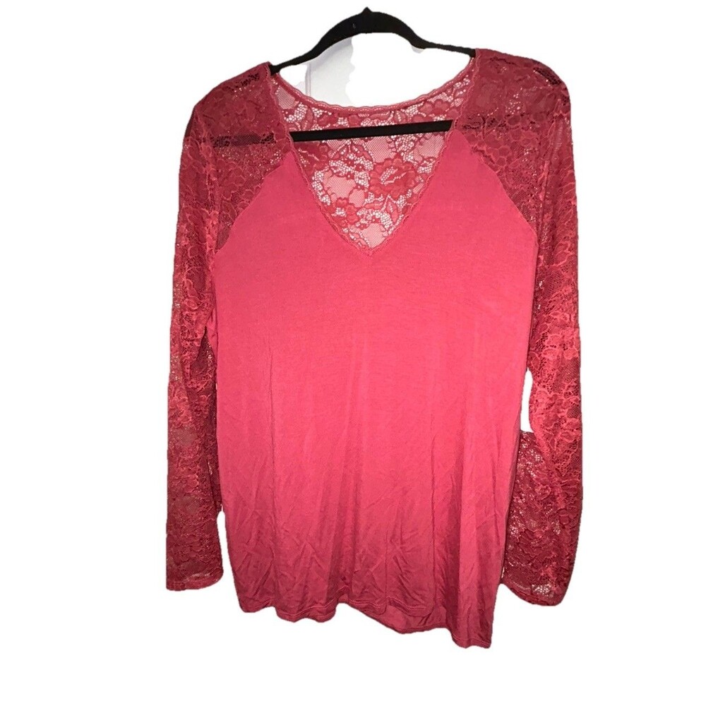 TORRID Super Soft V-Neck Lace Sleeve Top NWT Sz 1